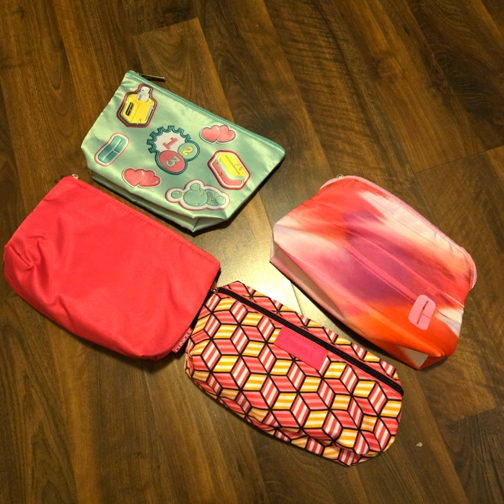 ⚡️🔽NWOT Clinique Makeup Bags